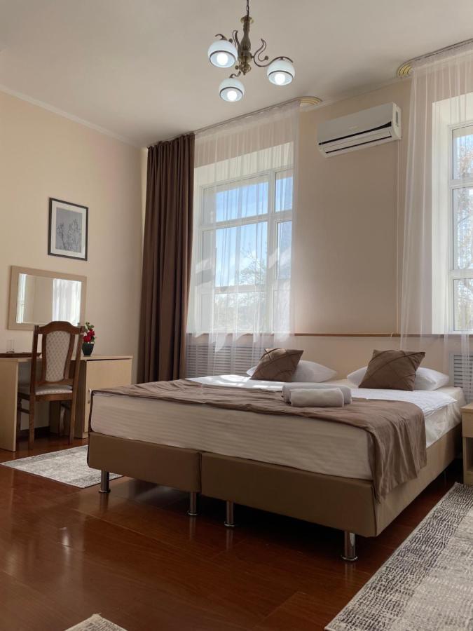 Belon Land Hotel Astana Buitenkant foto