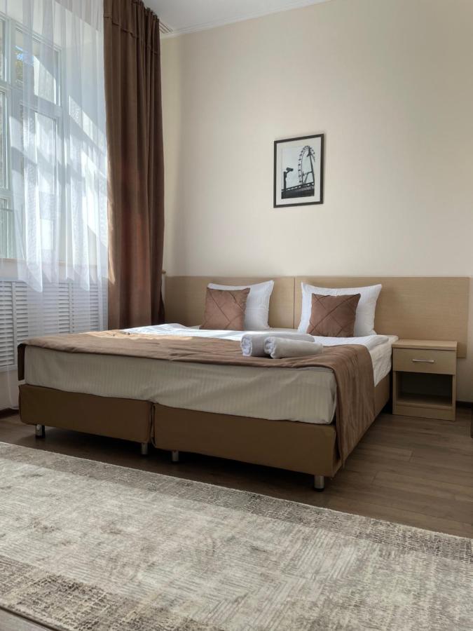 Belon Land Hotel Astana Buitenkant foto