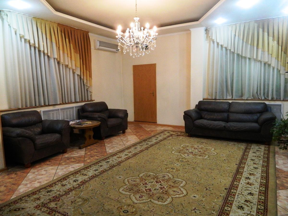 Belon Land Hotel Astana Buitenkant foto