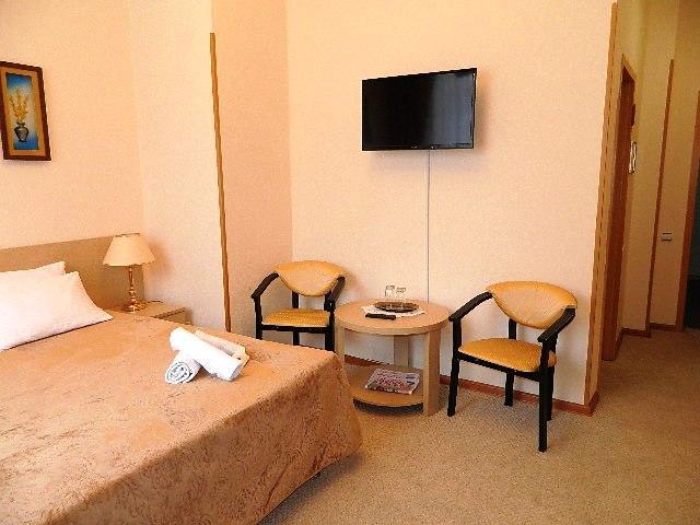 Belon Land Hotel Astana Buitenkant foto