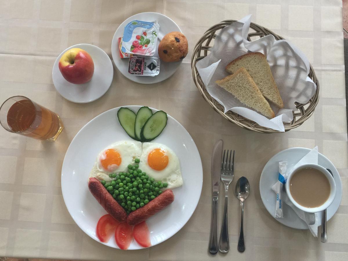 Belon Land Hotel Astana Buitenkant foto